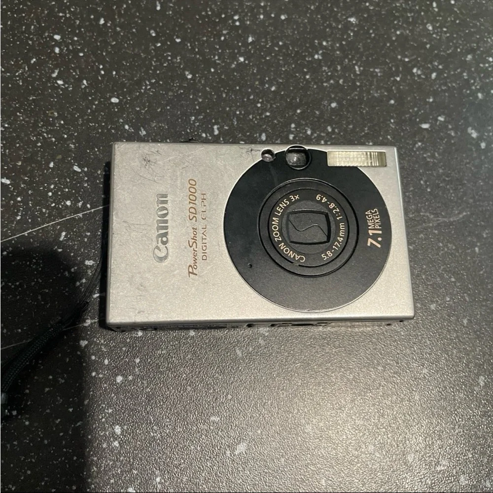 Canon PowerShot SD 1000 digital camera